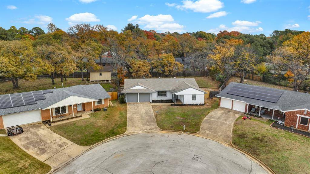 905 Pontiac Court, Arlington, TX 76013