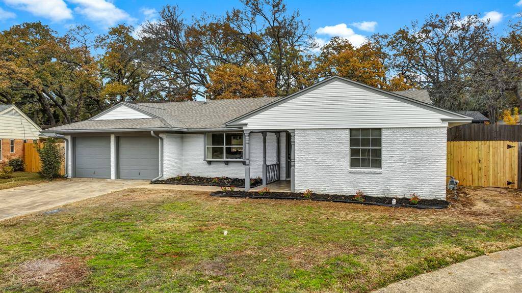 905 Pontiac Court, Arlington, TX 76013