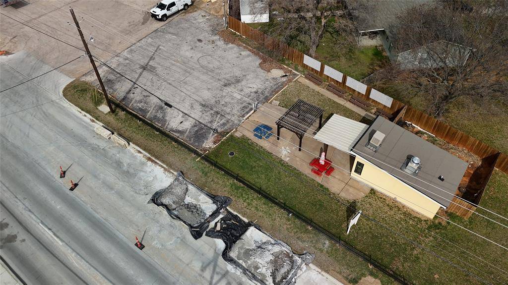 1401 Pipeline Road E, Bedford, TX 76022