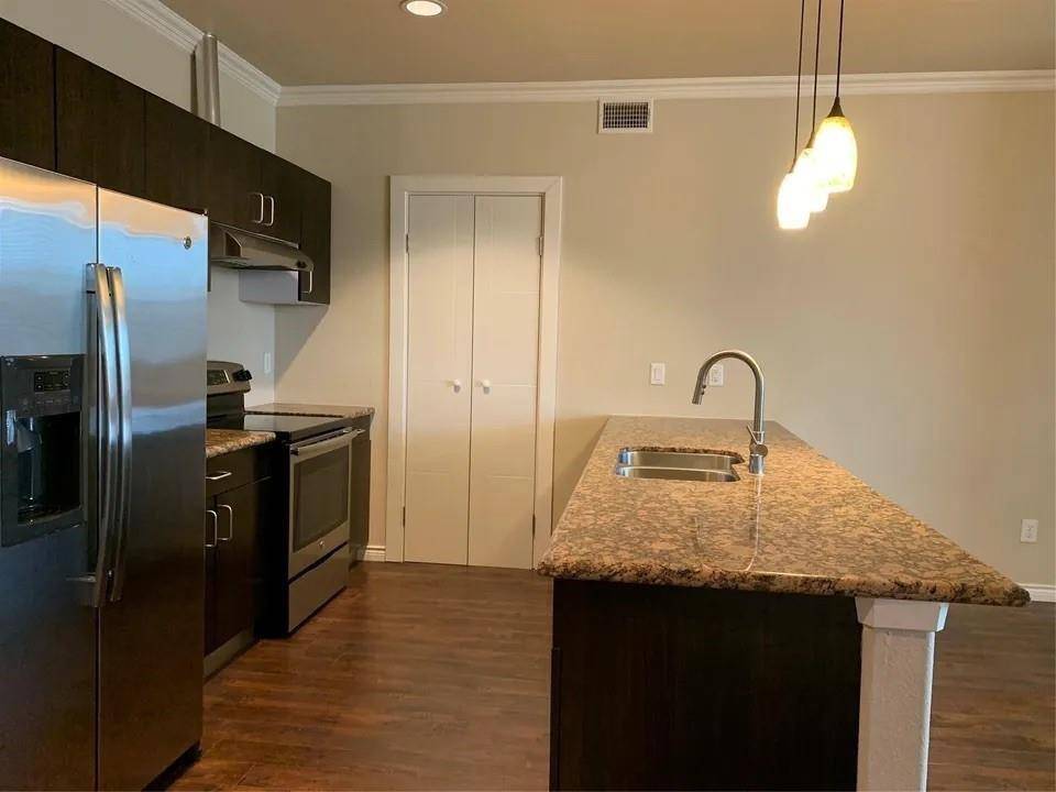 1100 W Trinity Mills Road #2025, Carrollton, TX 75006