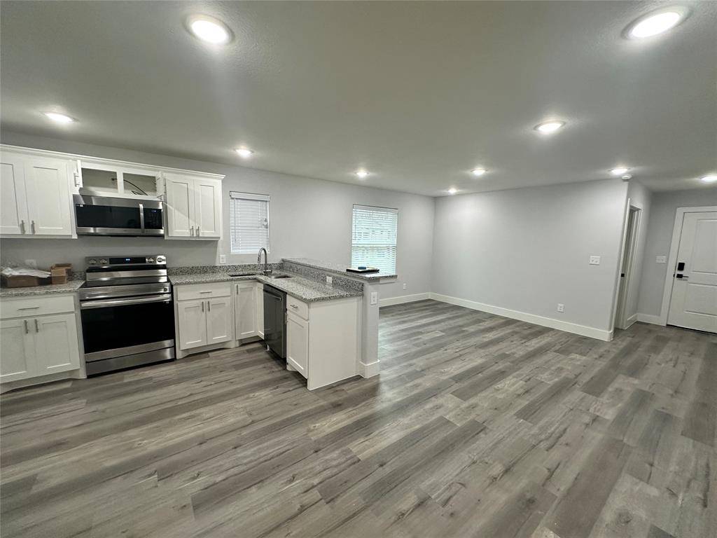 406 W 6th Street #1, Bonham, TX 75418