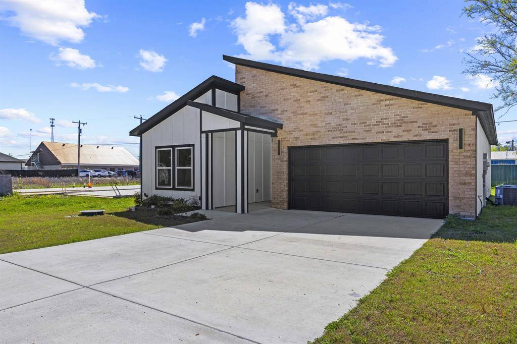 121 Loon Bay Drive, Gun Barrel City, TX 75156