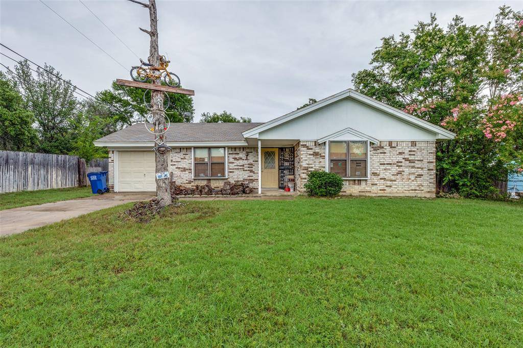 101 Gordon Drive, Azle, TX 76020
