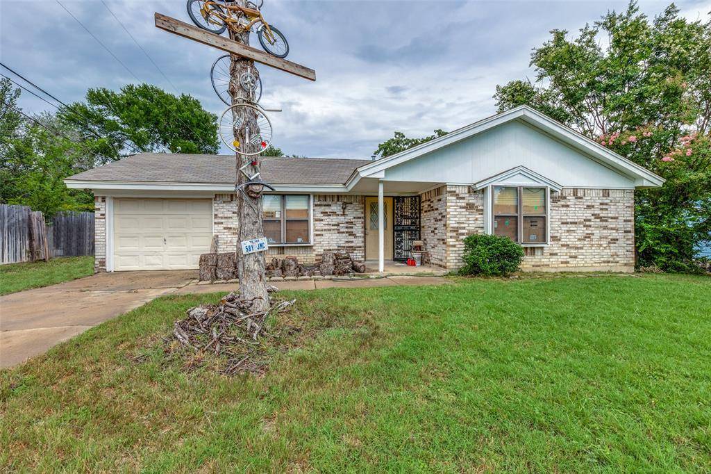101 Gordon Drive, Azle, TX 76020