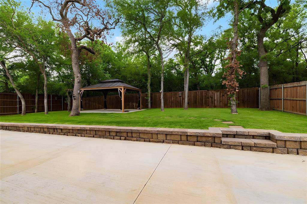 3905 Park Wood Dr Drive, Corinth, TX 76208
