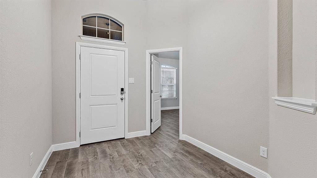 10385 SARASOTA Street, Grand Prairie, TX 76065
