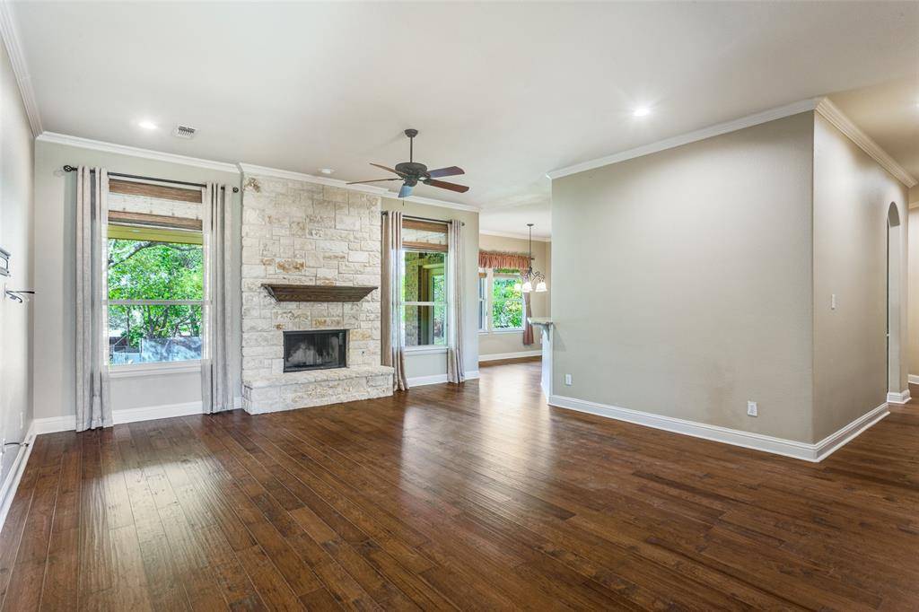 2113 Woodland Hills Lane, Weatherford, TX 76087