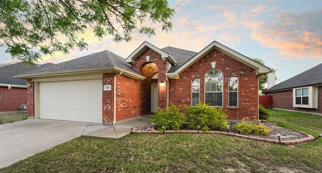 915 Seider Lane, Grand Prairie, TX 75052