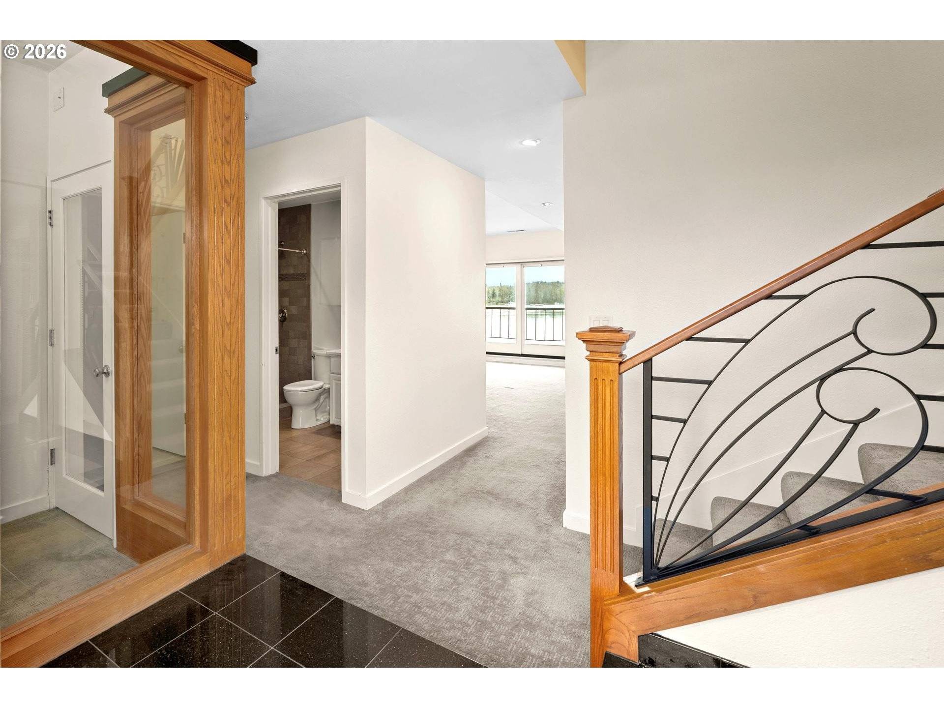 5826 S RIVERPOINT LN, Portland, OR 97239