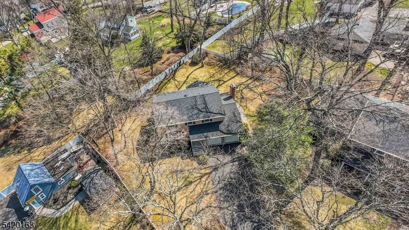 1 Sylvan Ct, Pequannock Twp., NJ 07444