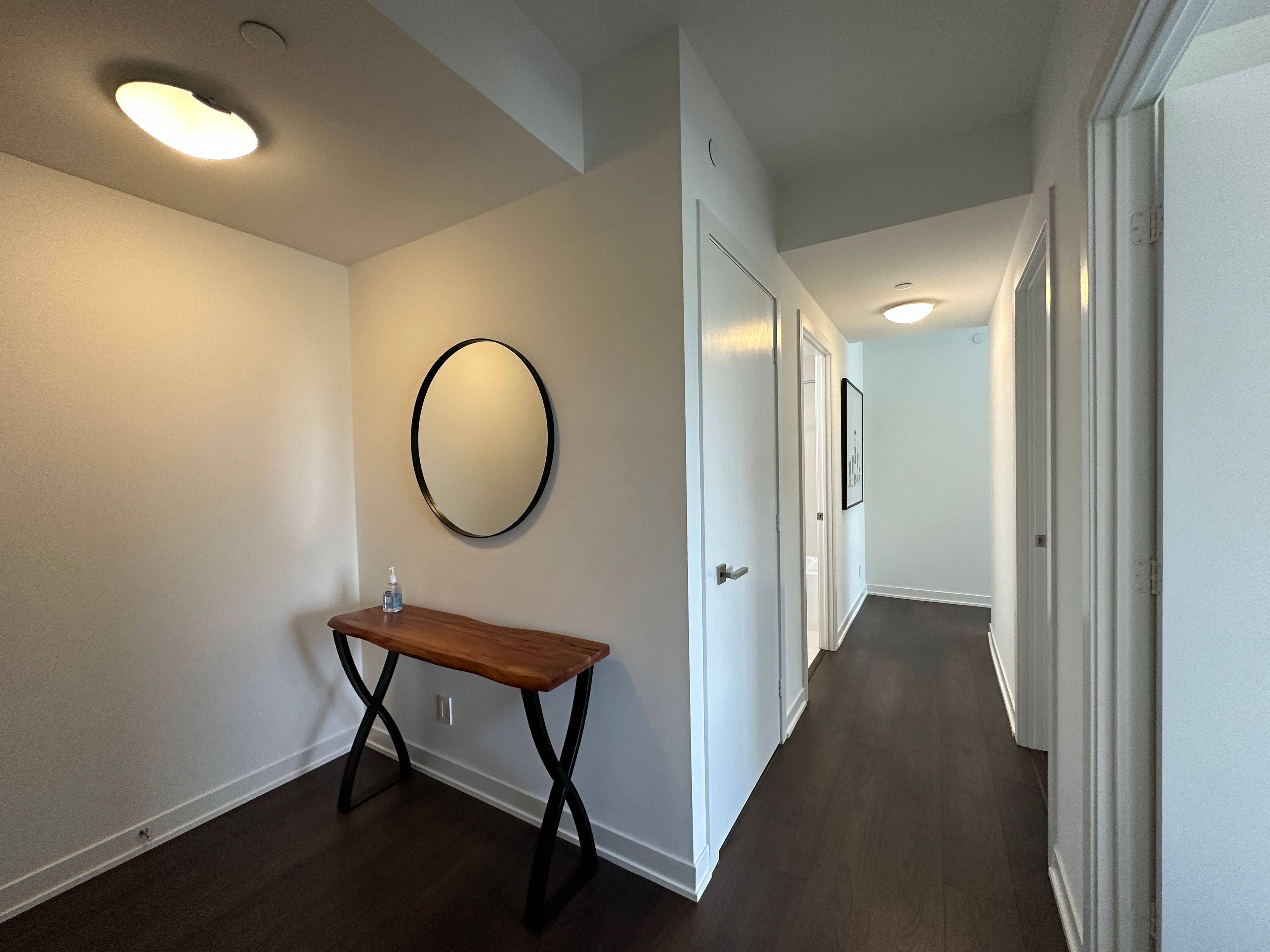 223 St Clair AVE W #1002, Toronto C02, ON M4V 1R3