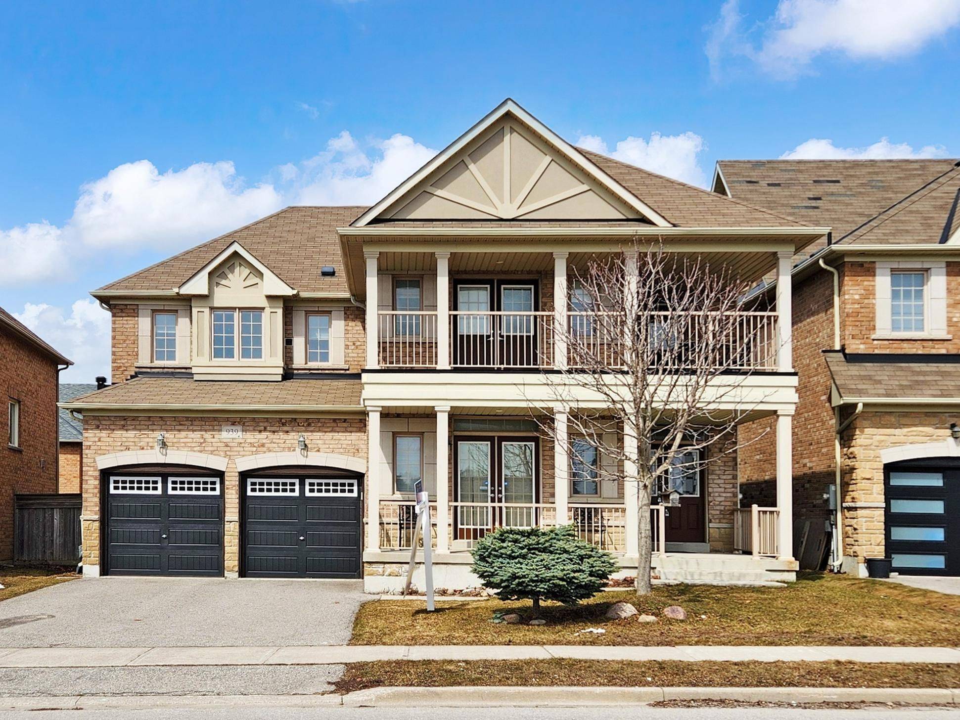939 Memorial CIR, Newmarket, ON L3X 0B5