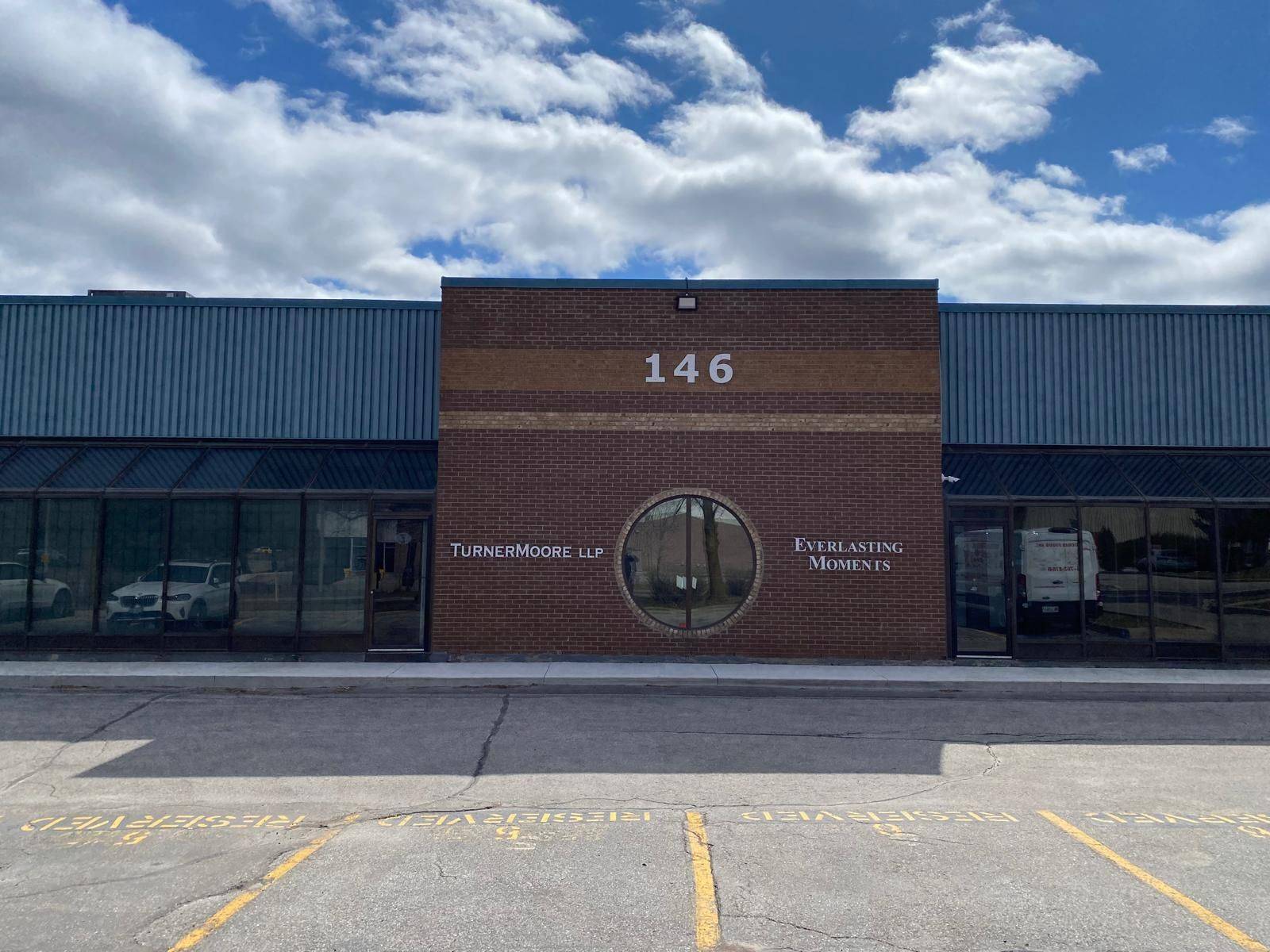 146 West Beaver Creek RD #6, Richmond Hill, ON L4B 1C2