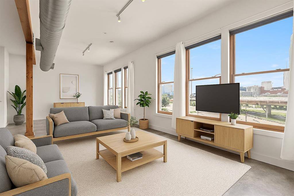 2502 Live Oak Street #236, Dallas, TX 75204