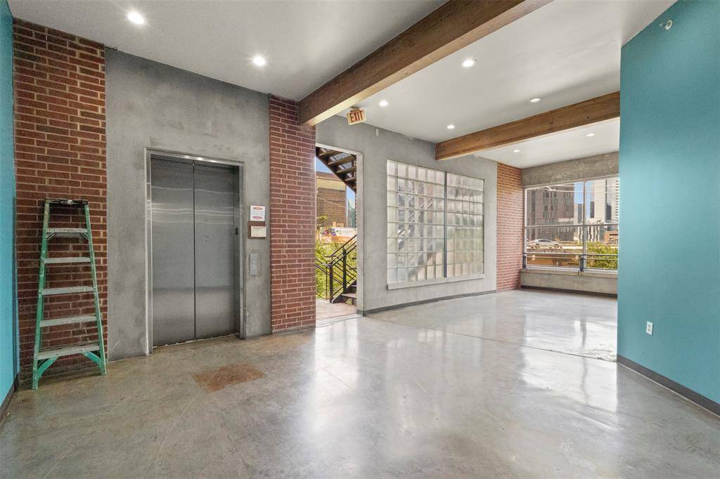 2502 Live Oak Street #236, Dallas, TX 75204