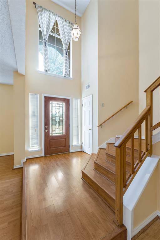 4303 Solitude Court, Arlington, TX 76017