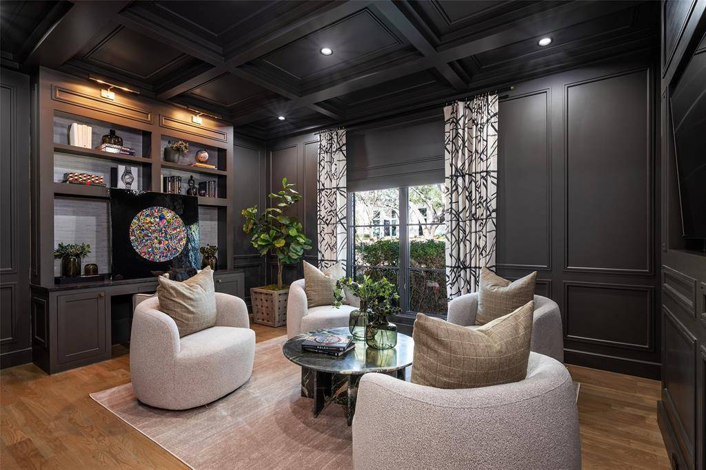 11219 Leachman Circle, Dallas, TX 75229