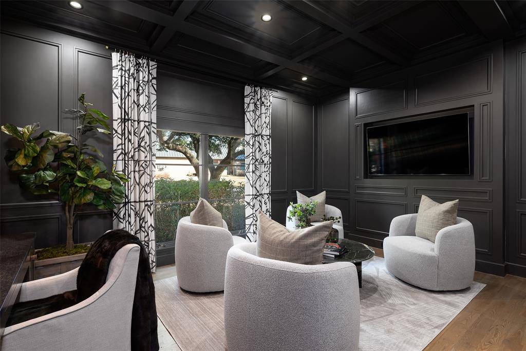 11219 Leachman Circle, Dallas, TX 75229