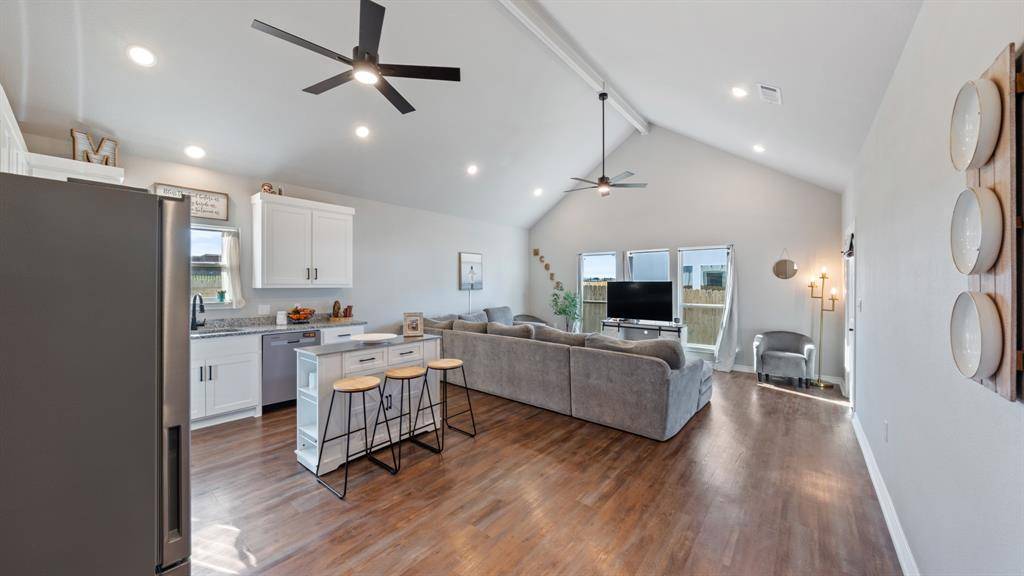 301 Paschall Boulevard, Mabank, TX 75147