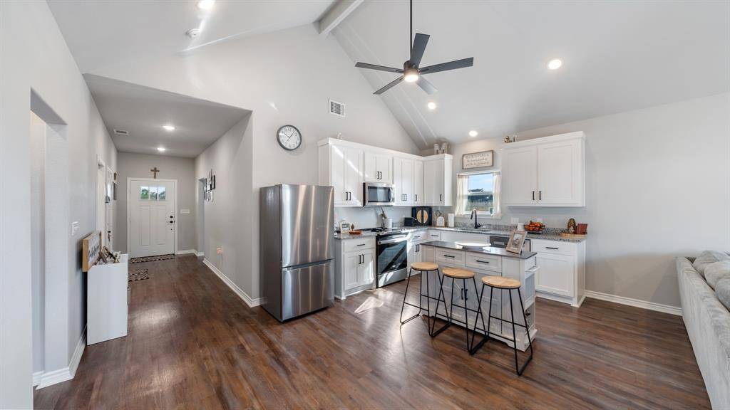 301 Paschall Boulevard, Mabank, TX 75147