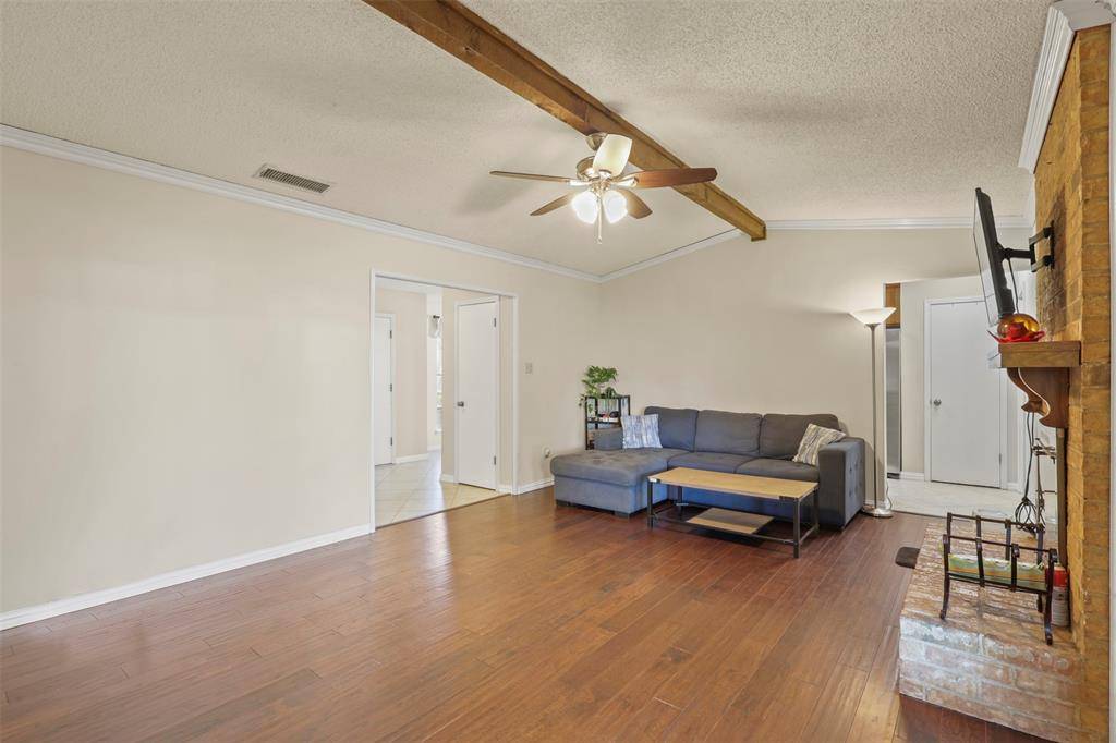 409 Colonial Drive, Garland, TX 75043