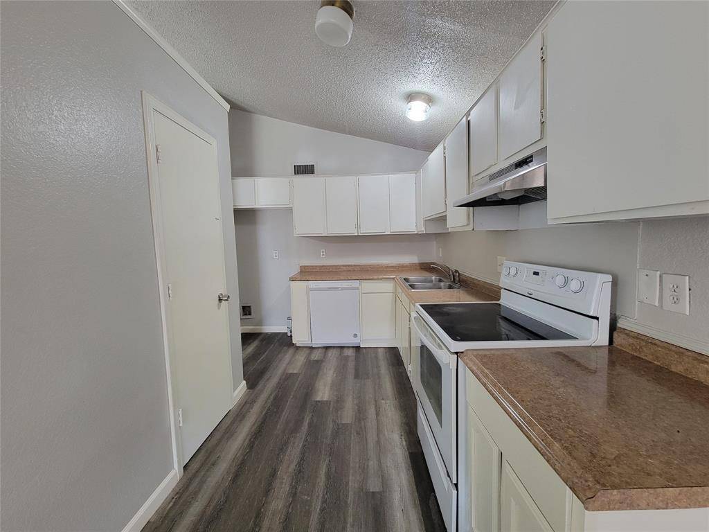 10315 Limestone Drive, Dallas, TX 75217