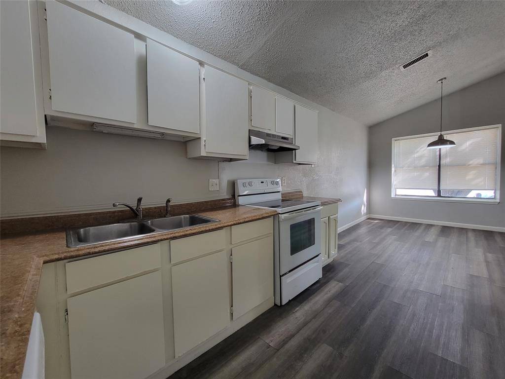 10315 Limestone Drive, Dallas, TX 75217