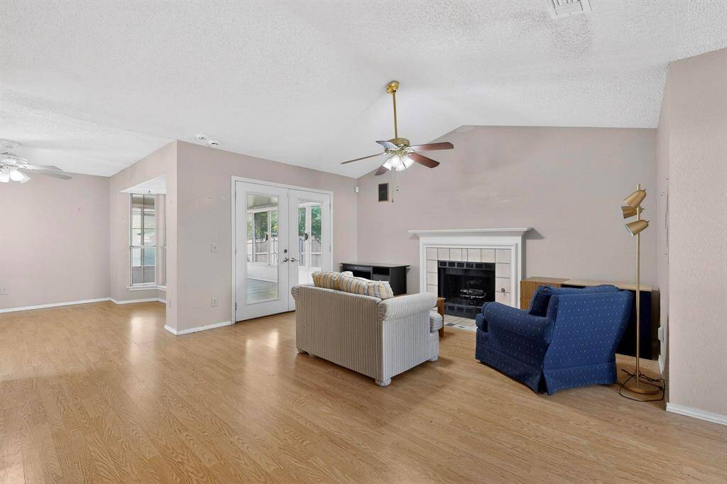 317 Chapman Street, Cedar Hill, TX 75104