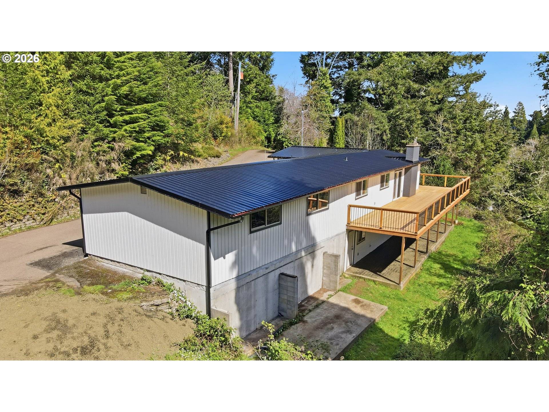 1395 INGERSOLL ST, Coos Bay, OR 97420