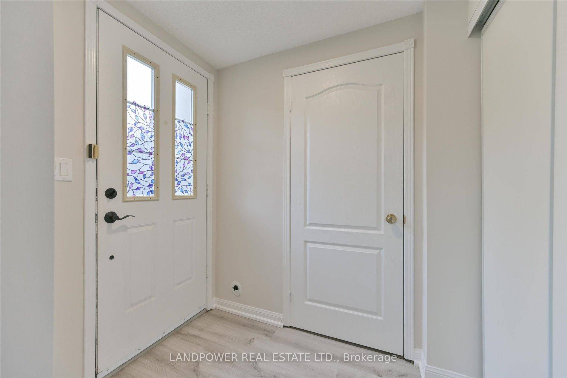 28 Sommerset WAY #1231, Toronto C14, ON M2N 6W7