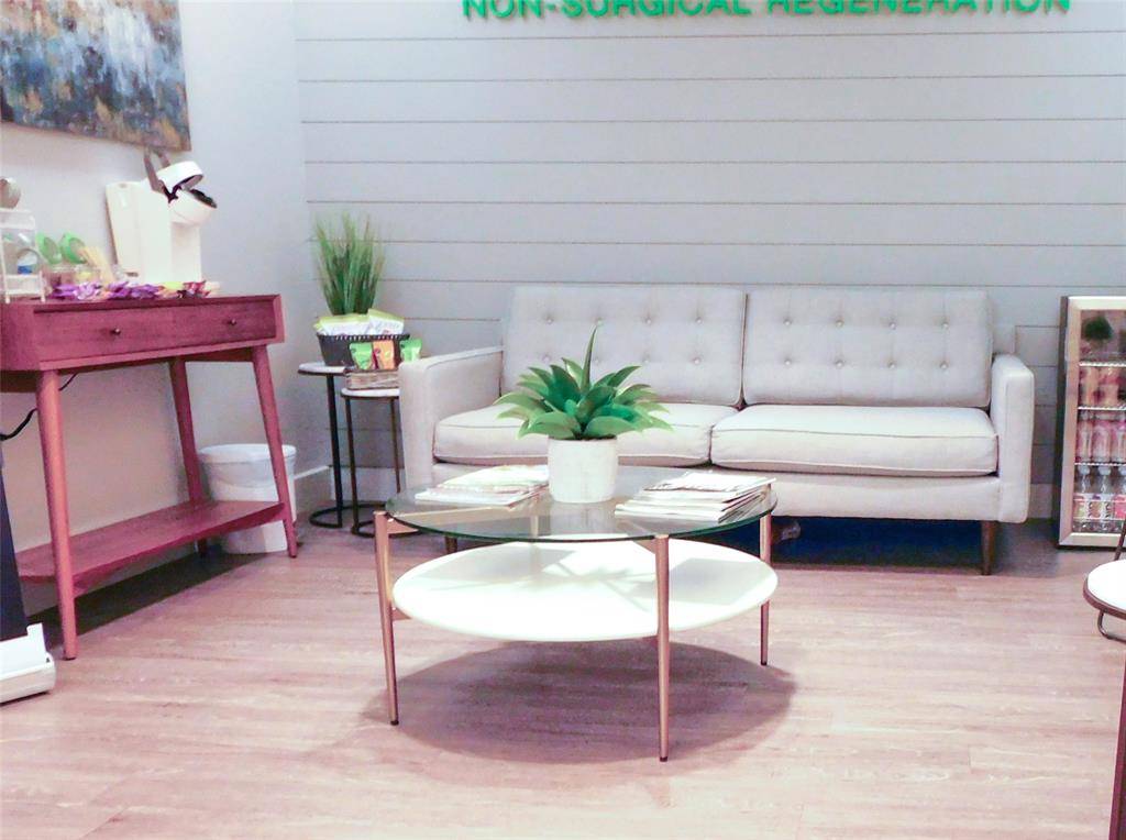 300 N Highland, Sherman, TX 75092