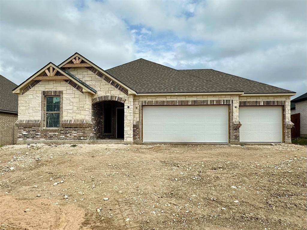 709 Bass Lake Lane, Cleburne, TX 76033