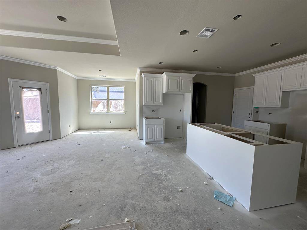 709 Bass Lake Lane, Cleburne, TX 76033