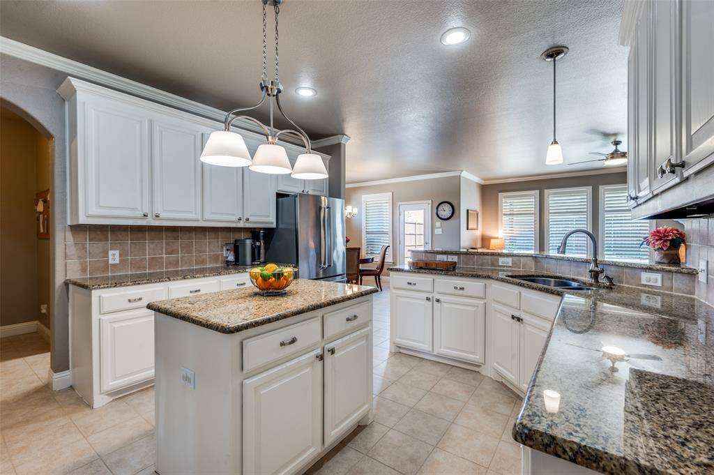 159 Courtney Bay Lane, Argyle, TX 76226