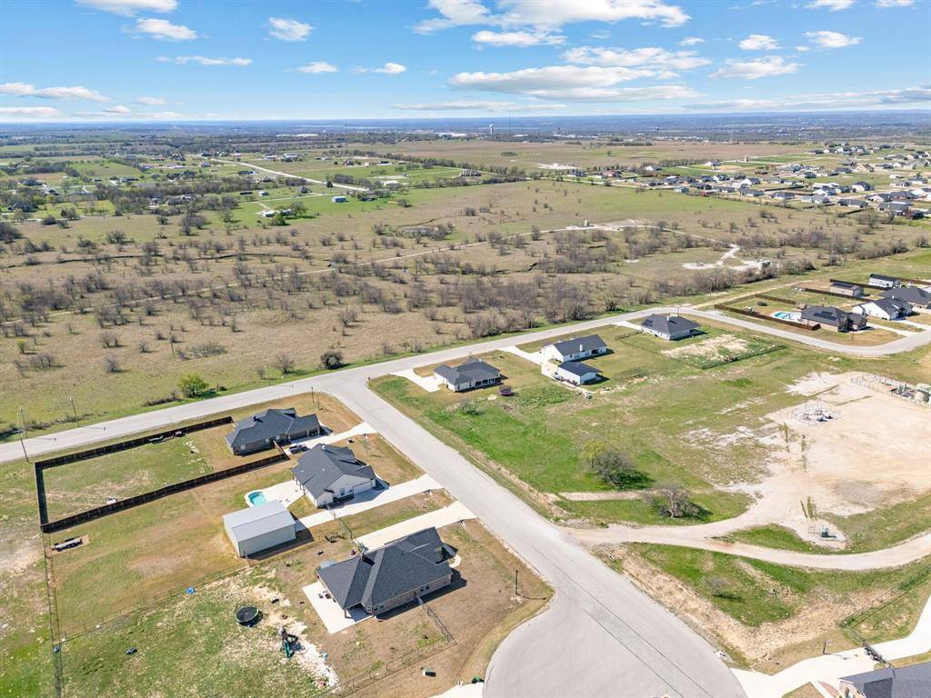 134 Stone Canyon Drive, Rhome, TX 76078