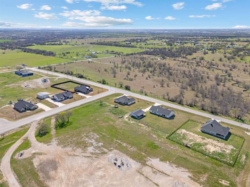 134 Stone Canyon Drive, Rhome, TX 76078