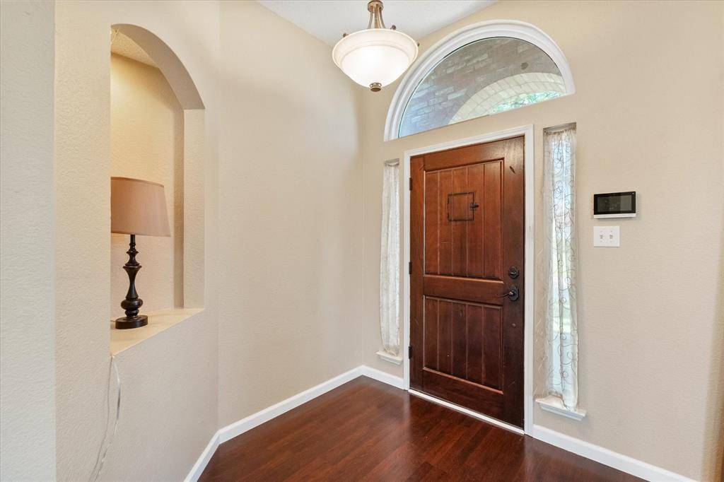 1202 Angel Fire Lane, Arlington, TX 76001