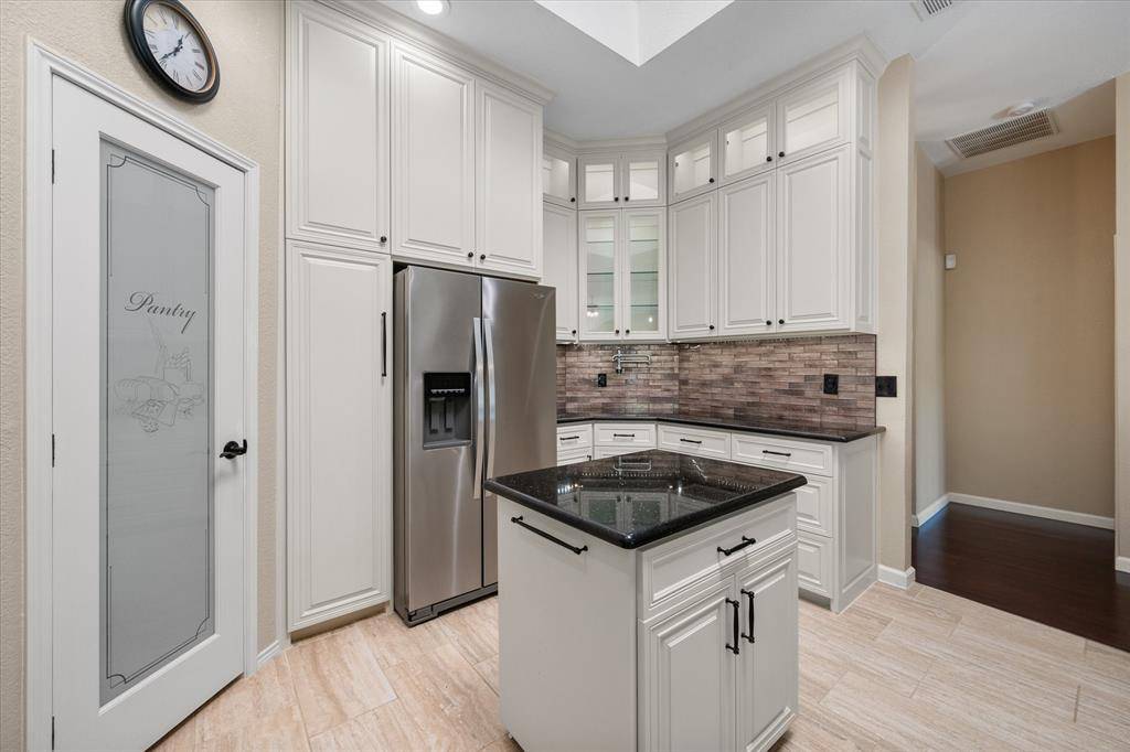 1202 Angel Fire Lane, Arlington, TX 76001