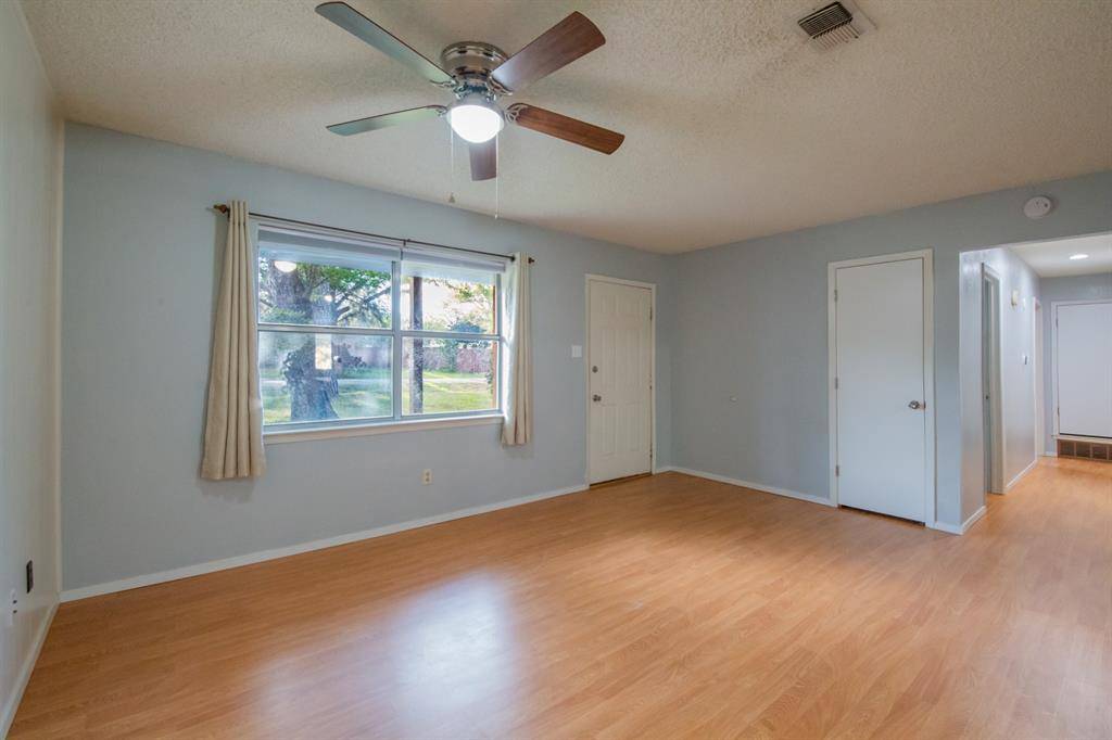 1020 Rosebud Drive, Azle, TX 76020