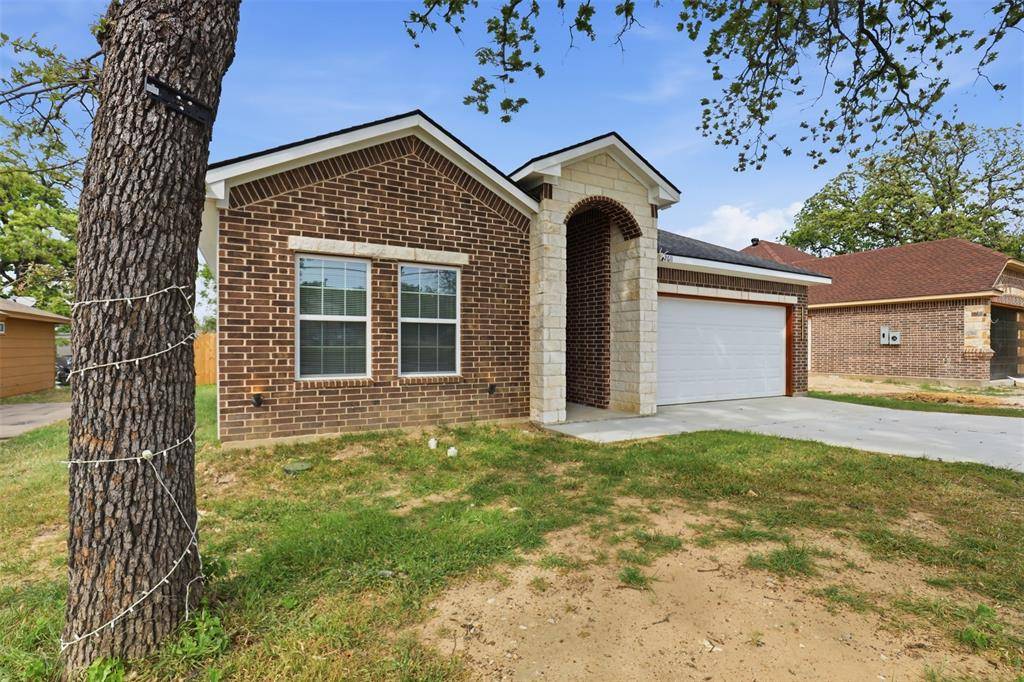 2611 Hunting Drive, Fort Worth, TX 76119