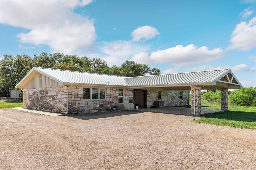 54 County Road 407, Goldthwaite, TX 76844