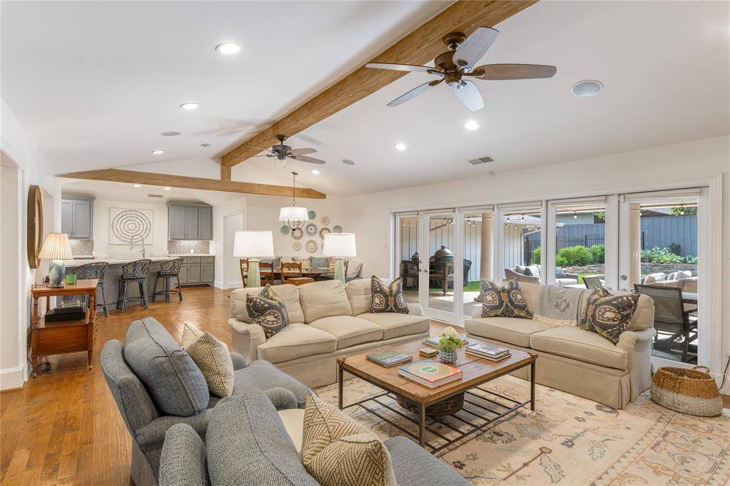 9148 Clearlake Drive, Dallas, TX 75225