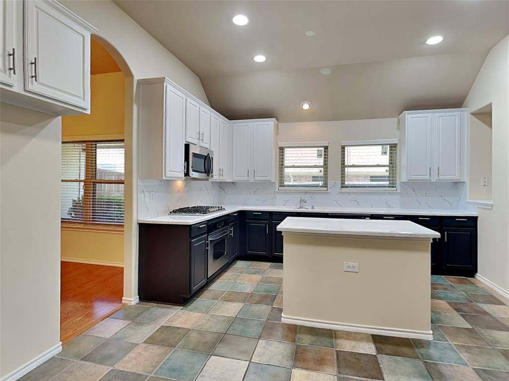 1032 Bending Oak Drive, Cedar Hill, TX 75104