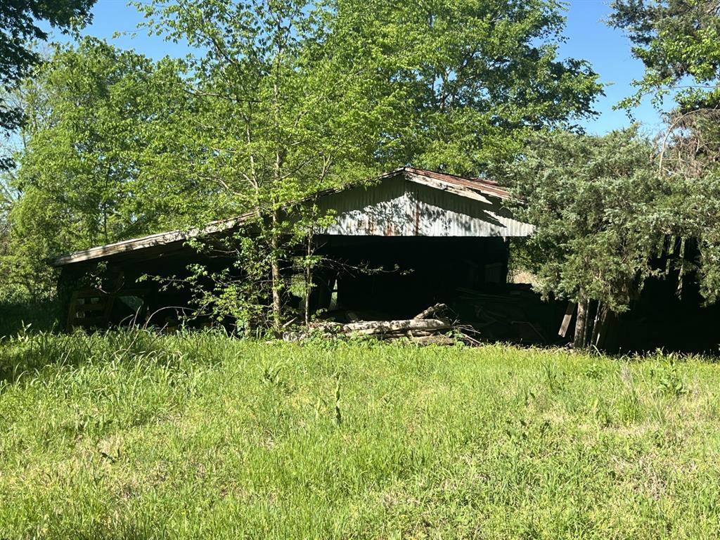 440 FM 44, Annona, TX 75550