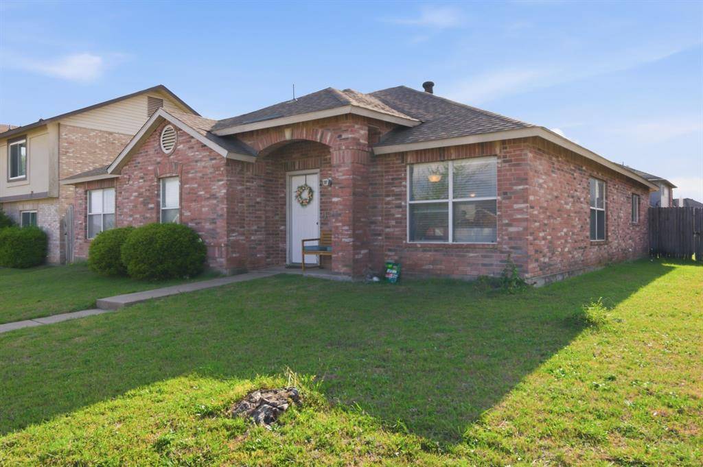 329 Beechwood Lane, Cedar Hill, TX 75104