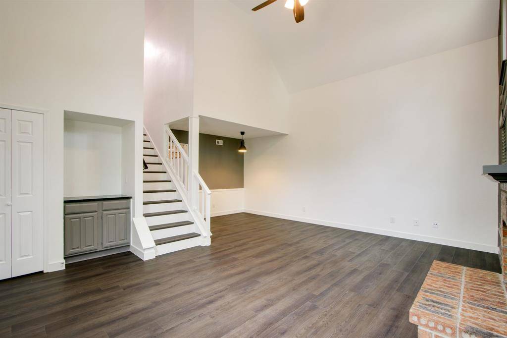 319 Stoneledge, Irving, TX 75063