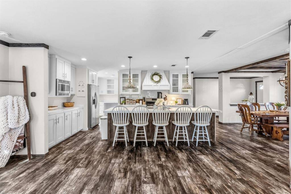 151 Hilltop Lane, Emory, TX 75440