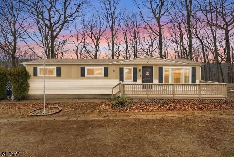 23 Mark Dr, High Bridge Boro, NJ 08829