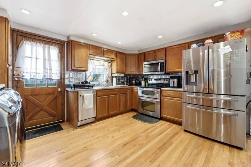 23 Mark Dr, High Bridge Boro, NJ 08829