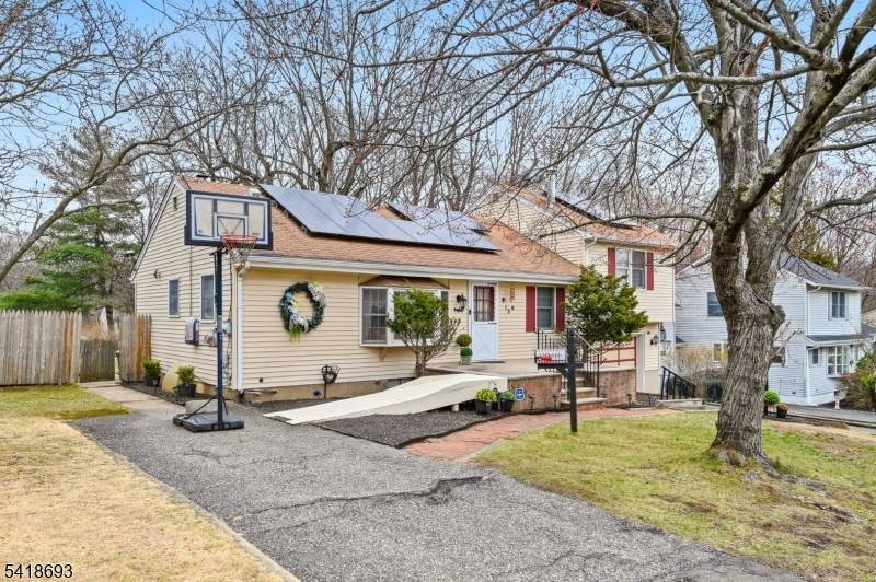 15 Colgate Rd, Oakland Boro, NJ 07436